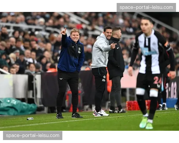 转会动态：多家英超球队派球探考察都灵中卫舒尔斯