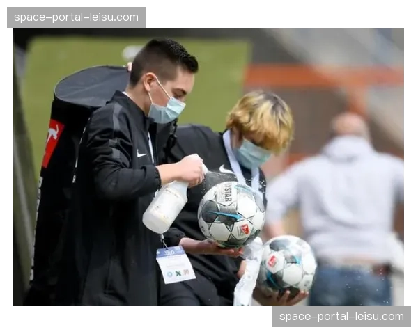 前德甲球员涉嫌违规赌球案开庭，检察官宣读指控文件