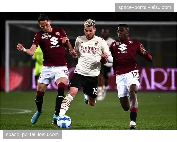 商业合作：一家数据分析公司与多家意甲俱乐部签约，提供边路进攻优化方案